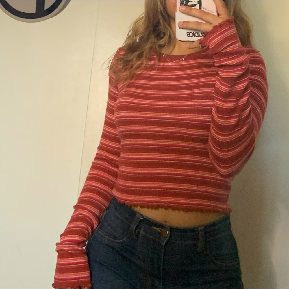 long sleeve crop top with stripes